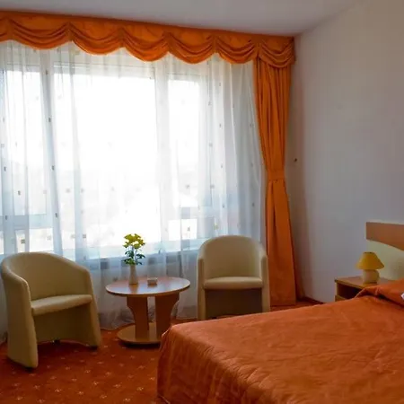 Atrium Panoramic & 4* Predeal