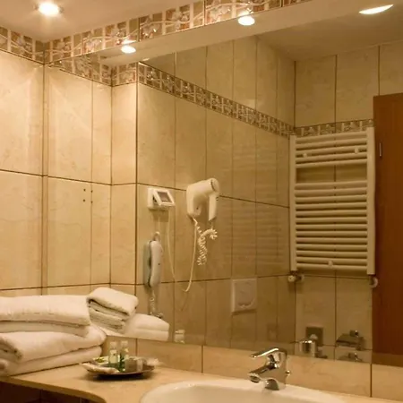 Atrium Panoramic & Hotel 4*